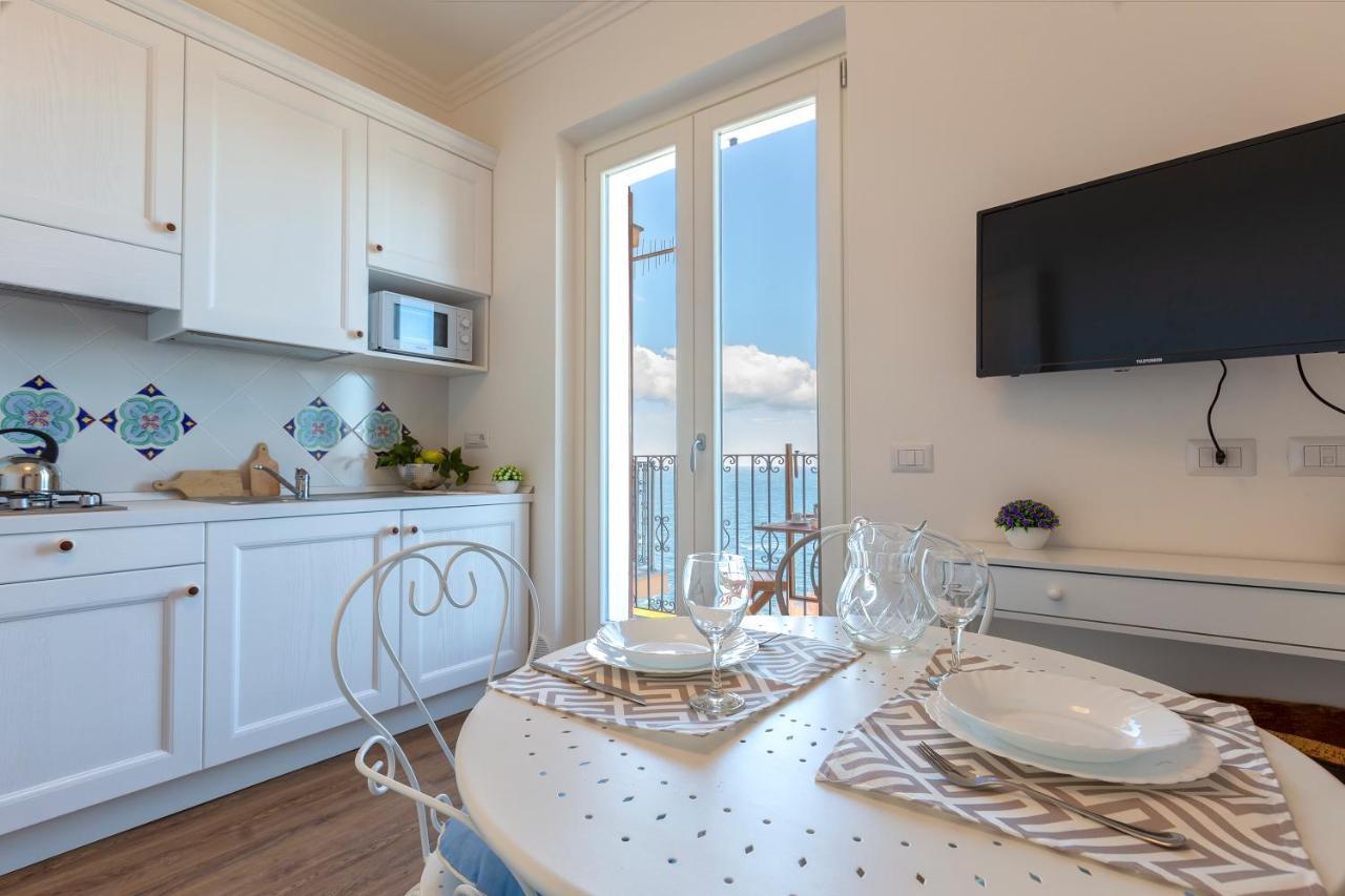 “Cielo E Mare”, Casetta Nel Cuore Del Borgo Antico / “Sky & Sea”, Charming In The Heart Of Old Village Castelsardo Buitenkant foto