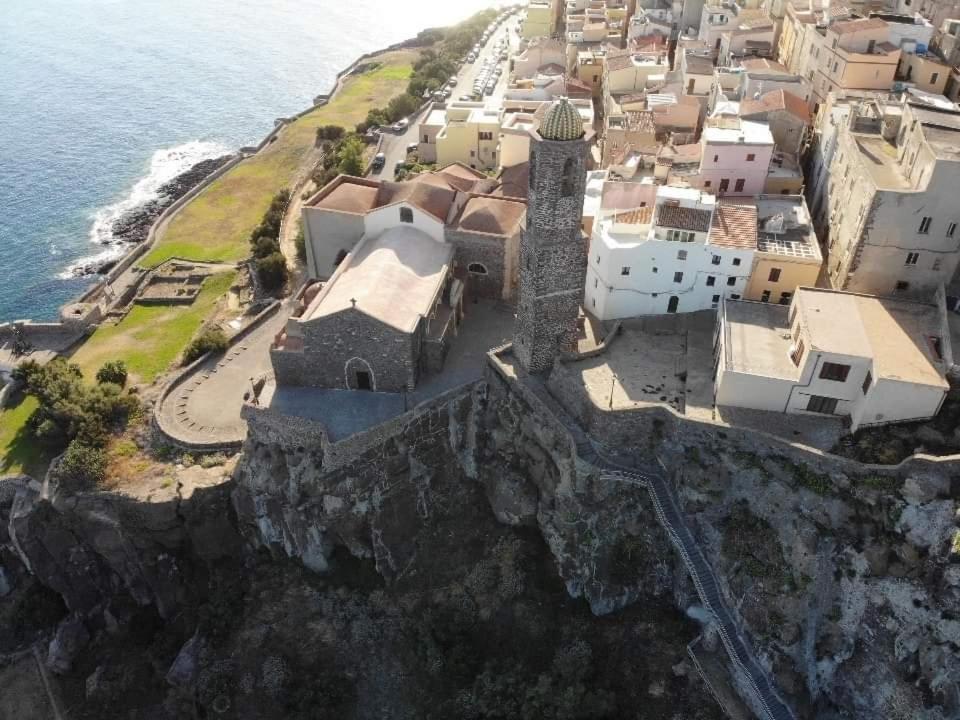 “Cielo E Mare”, Casetta Nel Cuore Del Borgo Antico / “Sky & Sea”, Charming In The Heart Of Old Village Castelsardo Buitenkant foto