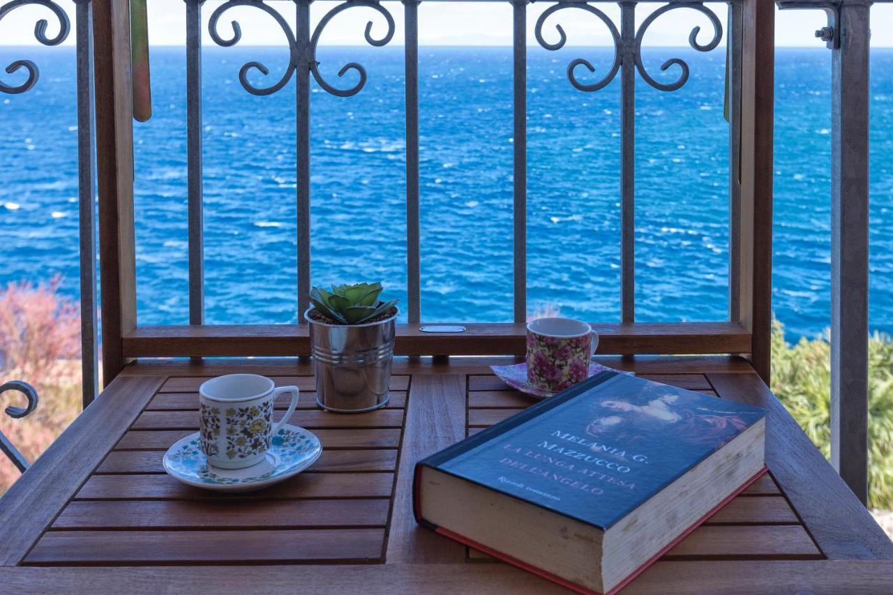 “Cielo E Mare”, Casetta Nel Cuore Del Borgo Antico / “Sky & Sea”, Charming In The Heart Of Old Village Castelsardo Buitenkant foto