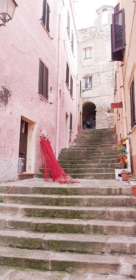 “Cielo E Mare”, Casetta Nel Cuore Del Borgo Antico / “Sky & Sea”, Charming In The Heart Of Old Village Castelsardo Buitenkant foto