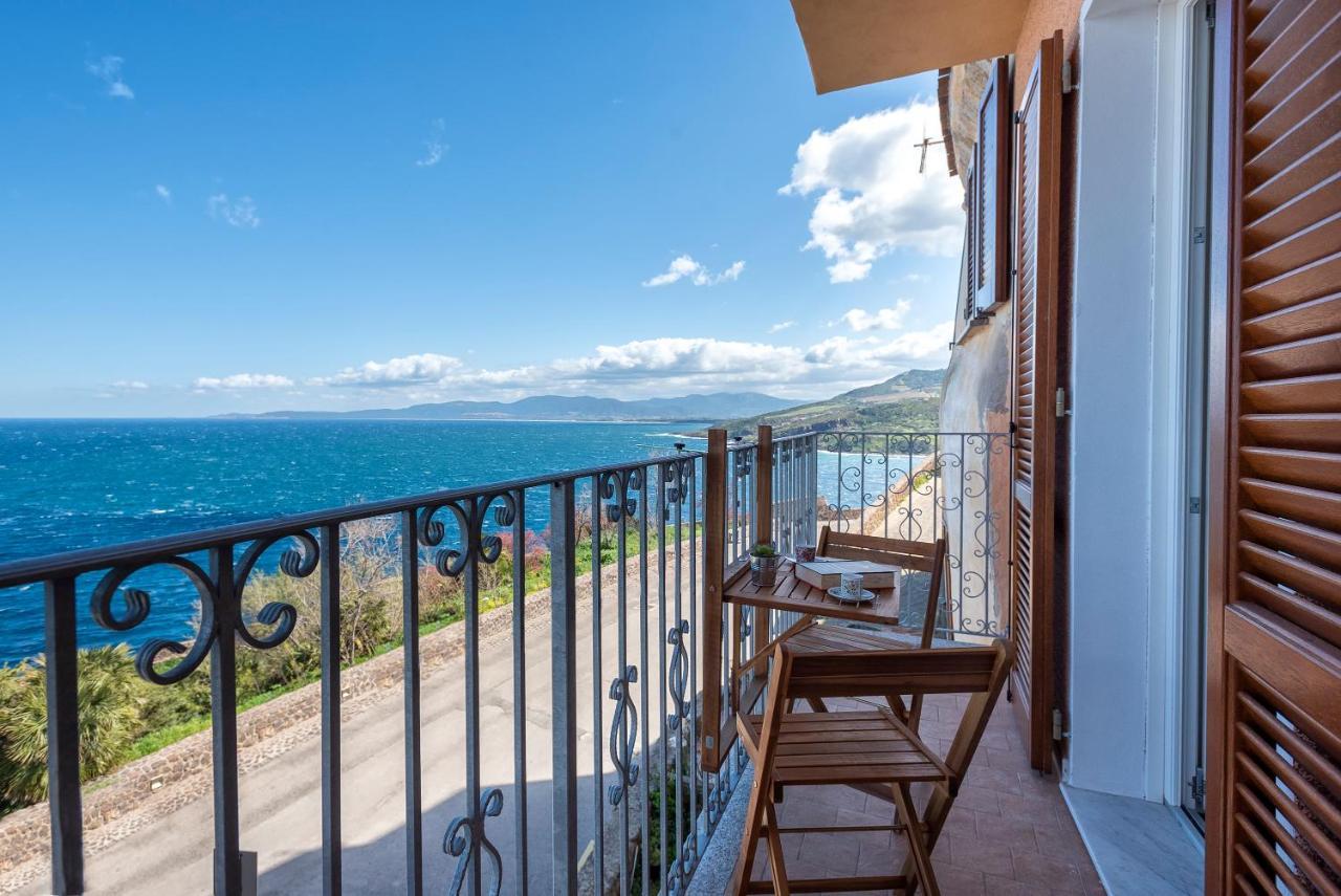 “Cielo E Mare”, Casetta Nel Cuore Del Borgo Antico / “Sky & Sea”, Charming In The Heart Of Old Village Castelsardo Buitenkant foto