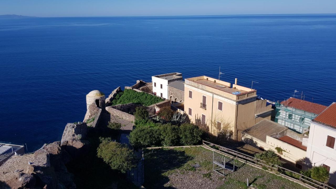 “Cielo E Mare”, Casetta Nel Cuore Del Borgo Antico / “Sky & Sea”, Charming In The Heart Of Old Village Castelsardo Buitenkant foto
