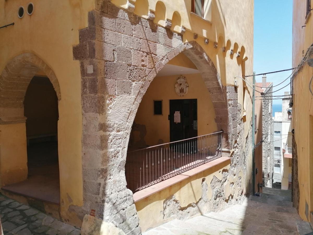 “Cielo E Mare”, Casetta Nel Cuore Del Borgo Antico / “Sky & Sea”, Charming In The Heart Of Old Village Castelsardo Buitenkant foto