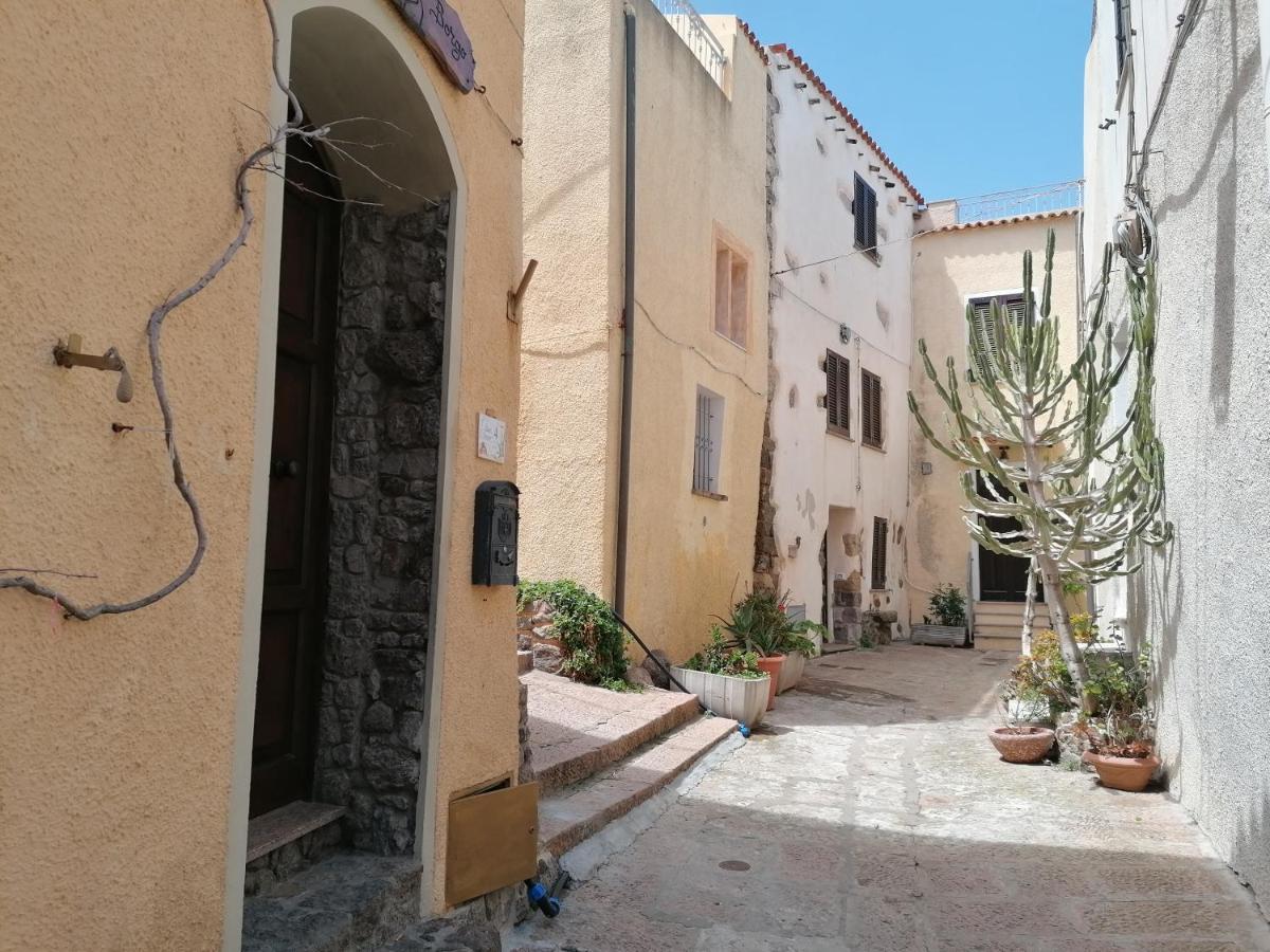 “Cielo E Mare”, Casetta Nel Cuore Del Borgo Antico / “Sky & Sea”, Charming In The Heart Of Old Village Castelsardo Buitenkant foto