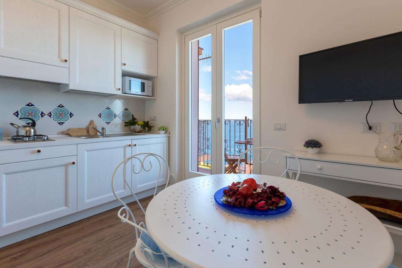 “Cielo E Mare”, Casetta Nel Cuore Del Borgo Antico / “Sky & Sea”, Charming In The Heart Of Old Village Castelsardo Buitenkant foto